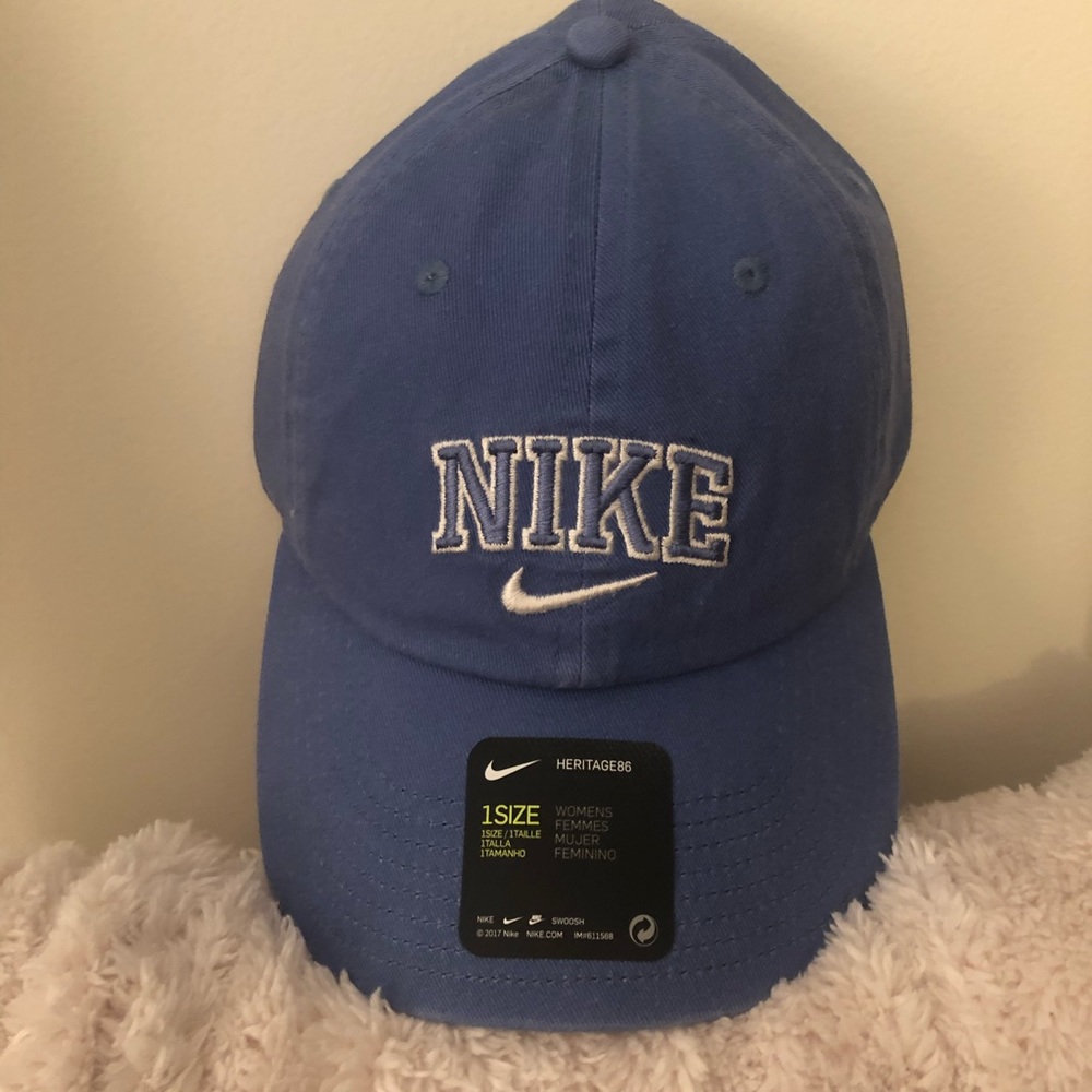 Women’s Nike hat